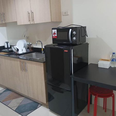 Breeze Residences - 1Br Unit With Balcony -Top Floor Manila Exteriér fotografie