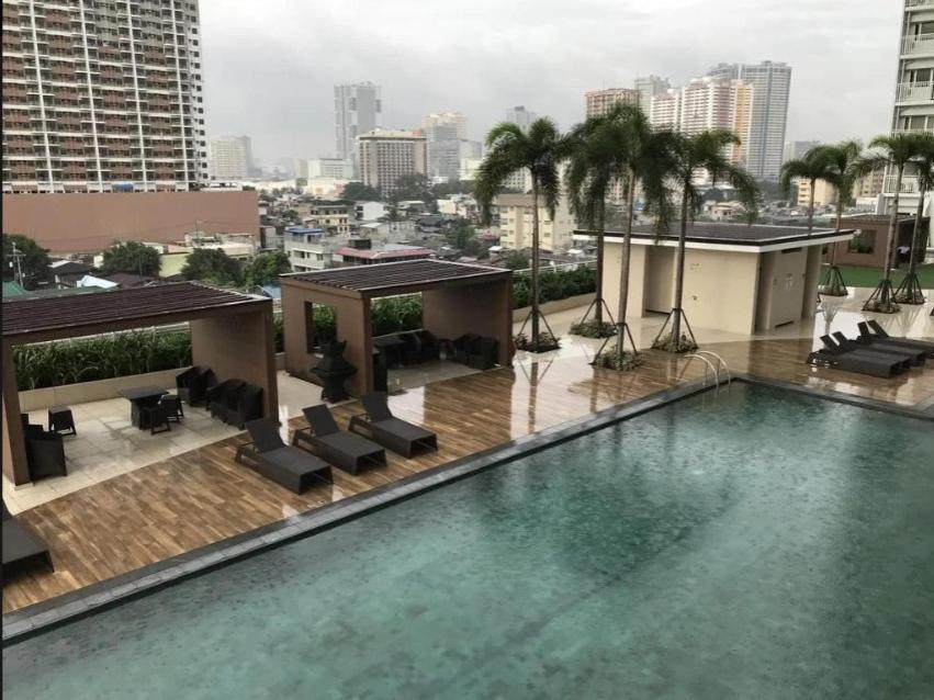 Breeze Residences - 1Br Unit With Balcony -Top Floor Manila Exteriér fotografie