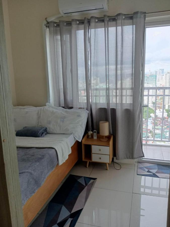 Breeze Residences - 1Br Unit With Balcony -Top Floor Manila Exteriér fotografie